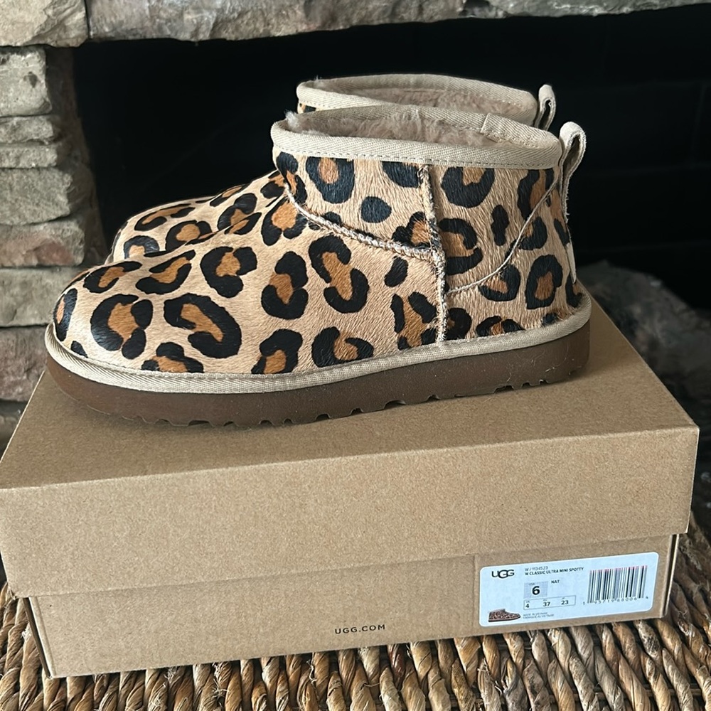 Barely used Ugg boots